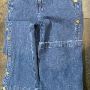 G.I.L.I. Bootcut, size 8.